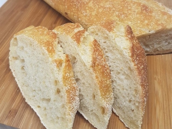 RUSTIC STOKBROOD WIT